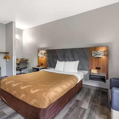 Quality Inn & Suites Manhattan Eksteriør bilde