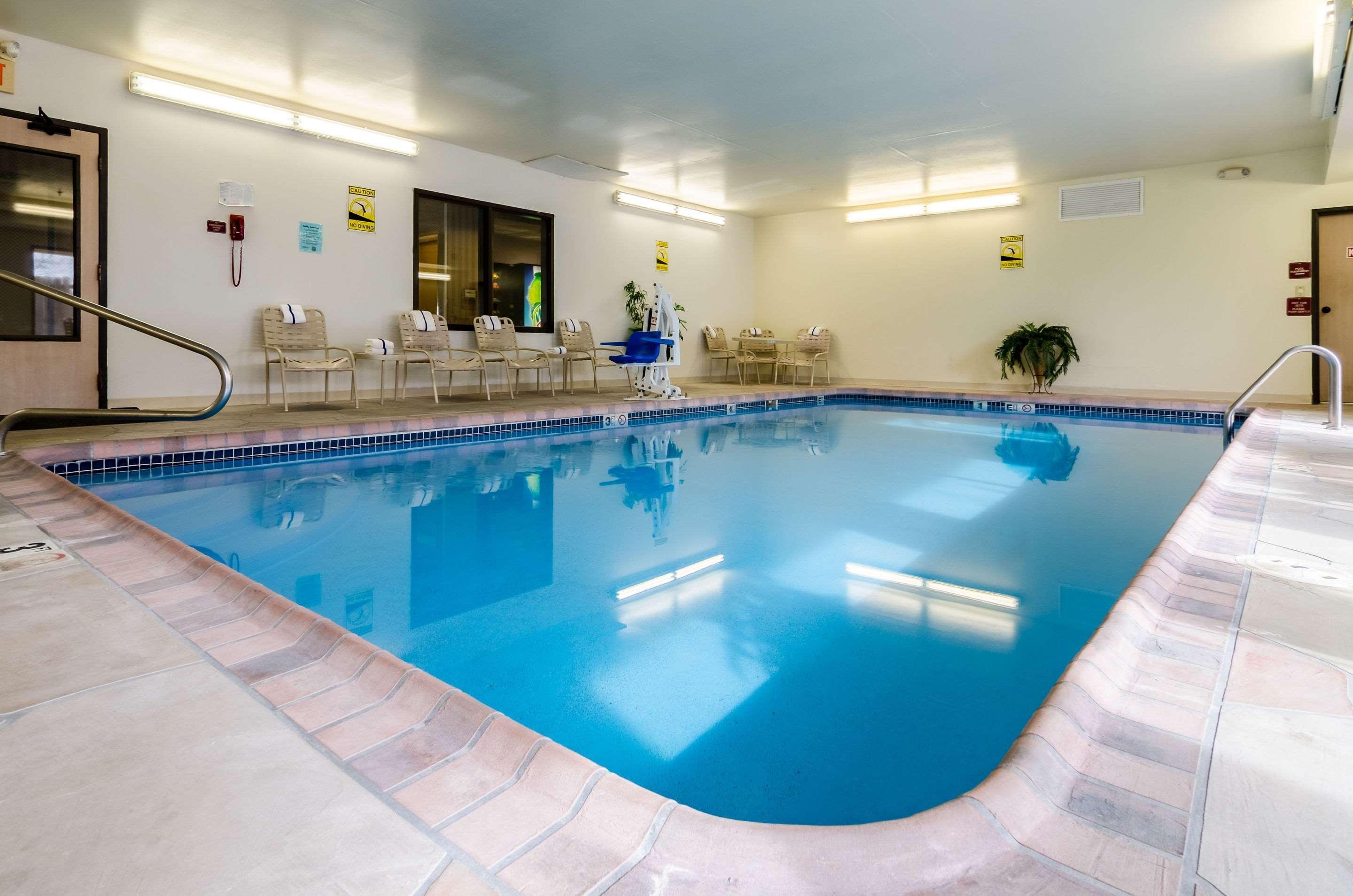 Quality Inn & Suites Manhattan Eksteriør bilde