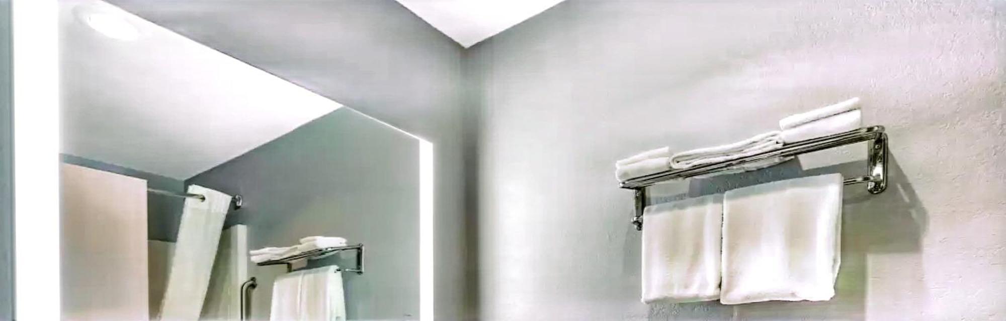 Quality Inn & Suites Manhattan Eksteriør bilde