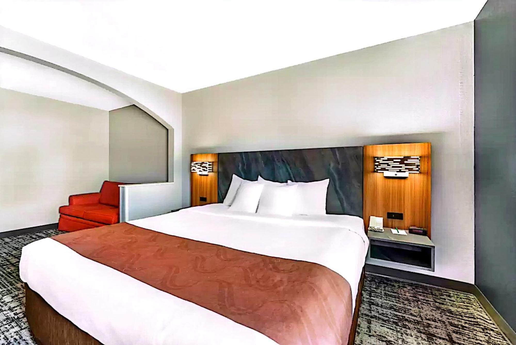 Quality Inn & Suites Manhattan Eksteriør bilde