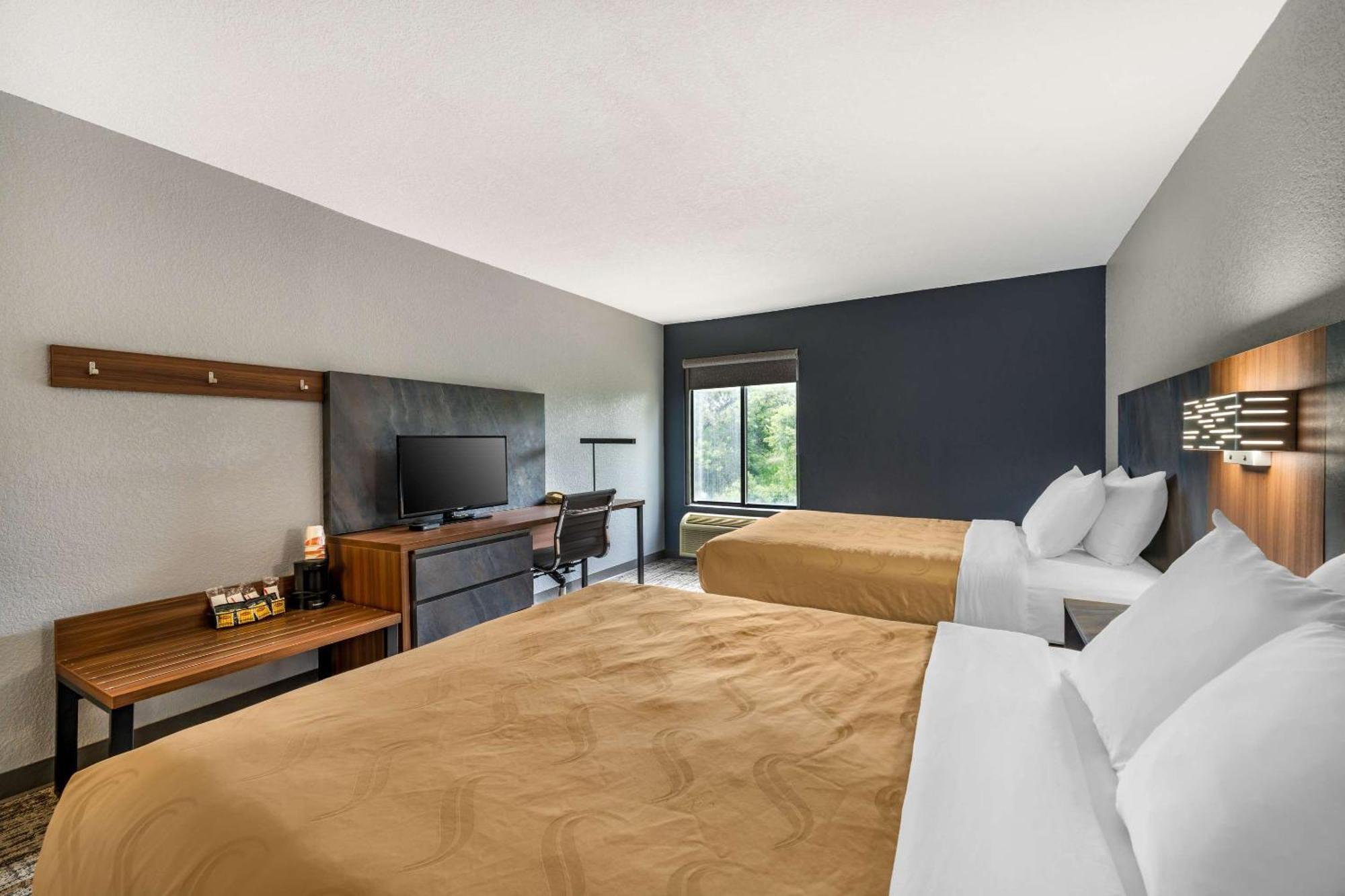 Quality Inn & Suites Manhattan Eksteriør bilde
